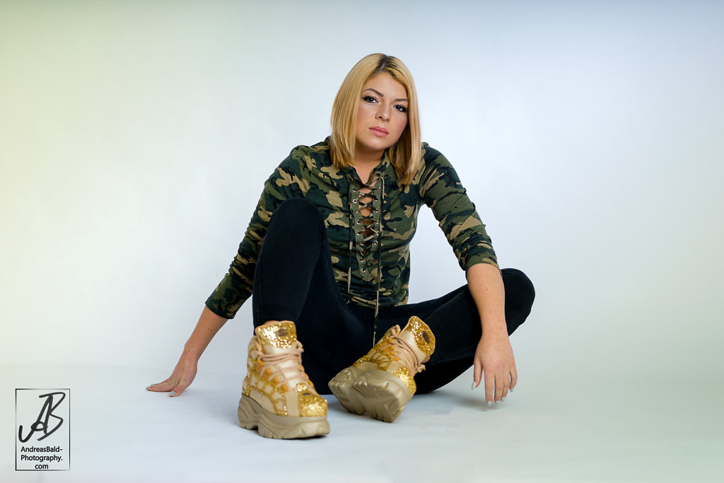 GoldenBuffsQuer-DSC07259.jpg