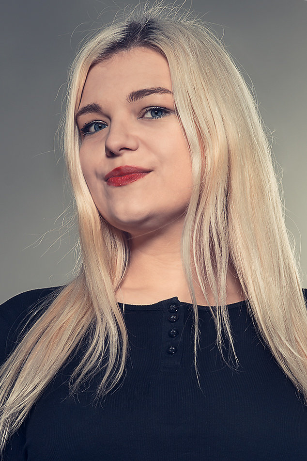 MariellaGegenlichtBeautyRetouchAusschnitt-DSC00188-1.jpg