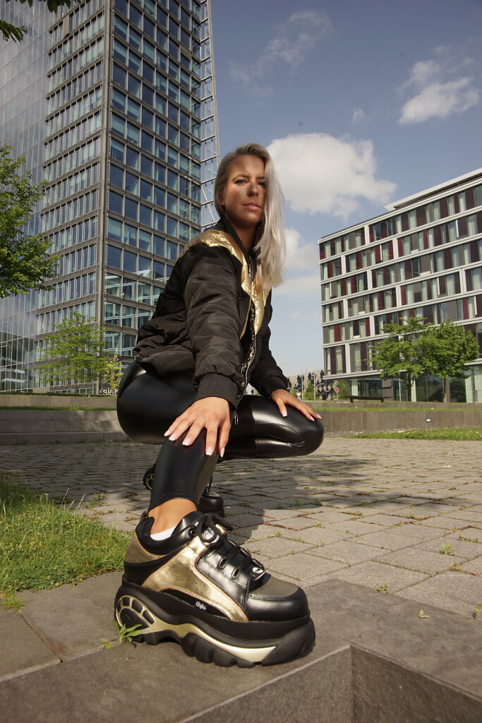20220514-Nadine-Urban-Biker-Buffalo-Gold-DSC08817.JPG