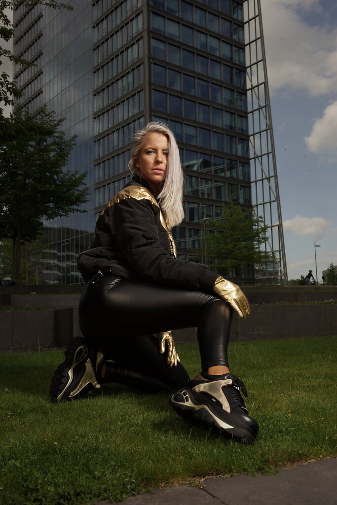 20220514-Nadine-Urban-Biker-Buffalo-Gold-DSC08963.JPG